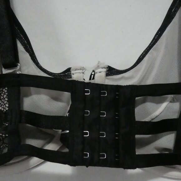 AG - ASHLEY GRAHAM | 40 DDD | Elegant Lace Black Bra | *Padding Not Included - Picture 7 of 16